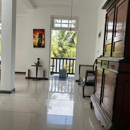 A Pousada White House & Sea Food Restaurant Hikkaduwa Exterior foto