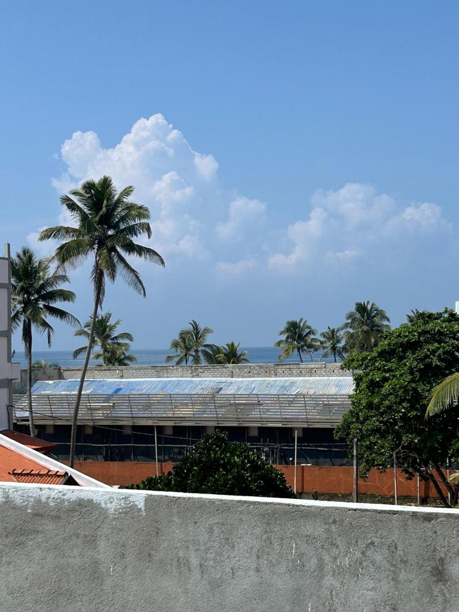 A Pousada White House & Sea Food Restaurant Hikkaduwa Exterior foto